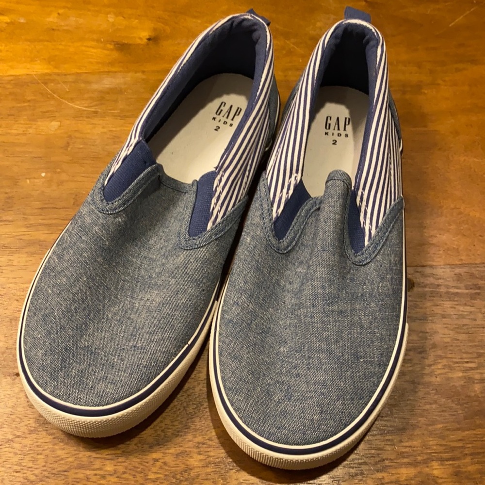 Boys gap shoes